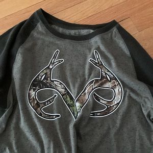 Realtree long sleeve tee shirt size large